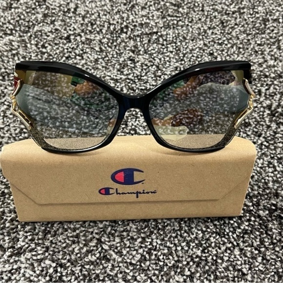 NIB Champion butterfly sunglasses main image 7